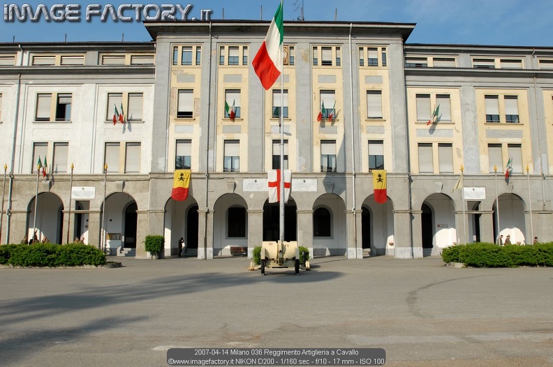 2007-04-14 Milano 036 Reggimento Artiglieria a Cavallo.jpg